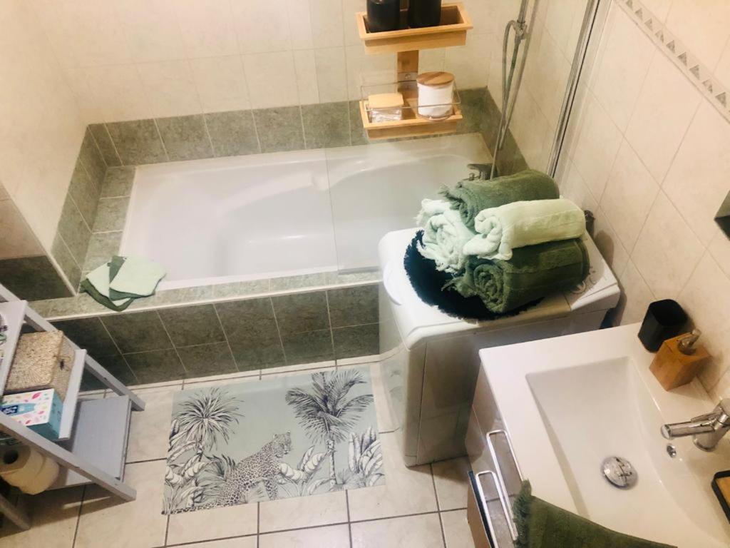 Le Camelia Apartment Tallard Ngoại thất bức ảnh