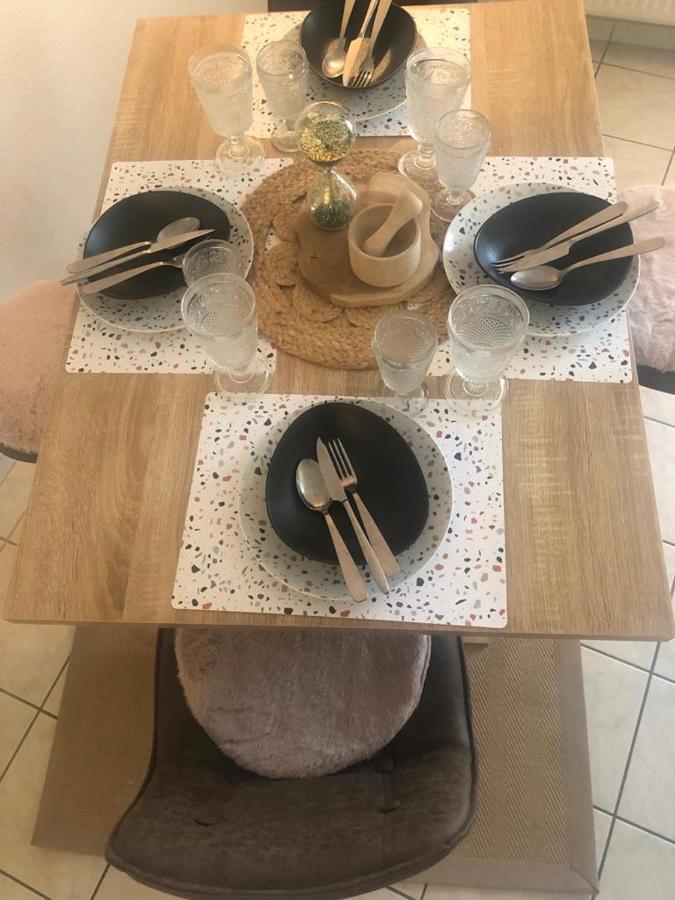 Le Camelia Apartment Tallard Ngoại thất bức ảnh